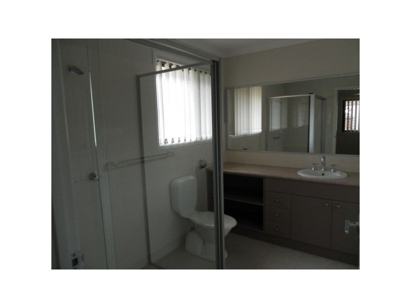 4 Silvereye Street, Sippy Downs QLD 4556