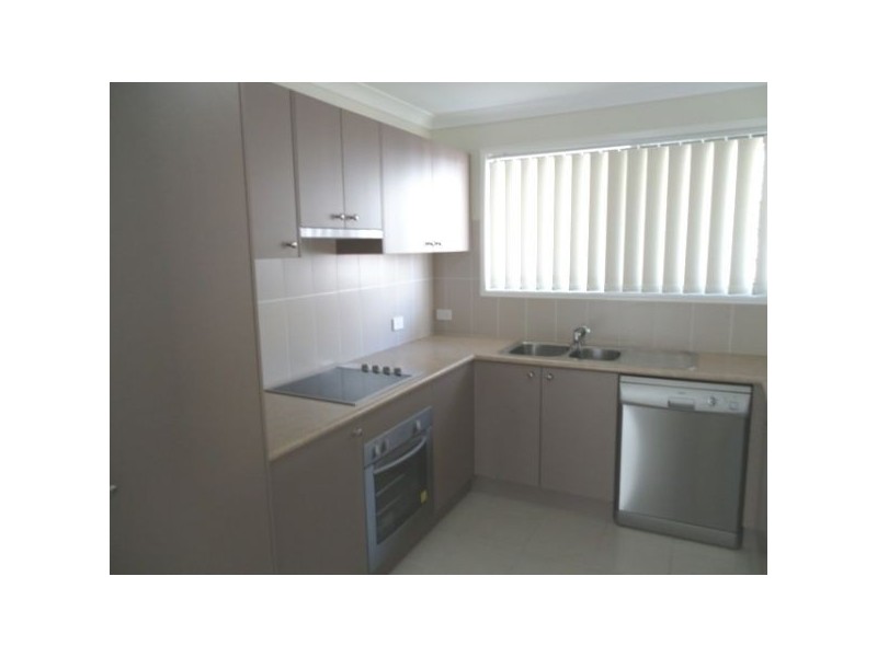 4 Silvereye Street, Sippy Downs QLD 4556