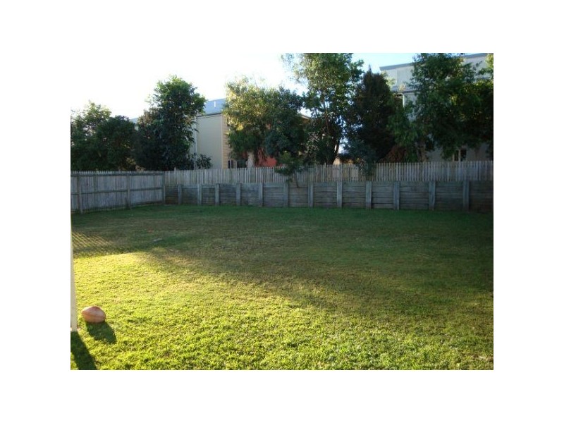 39 Bernheid Crescent, Sippy Downs QLD 4556