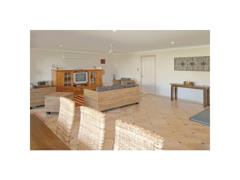 3 Valley View Court, Little Mountain QLD 4551