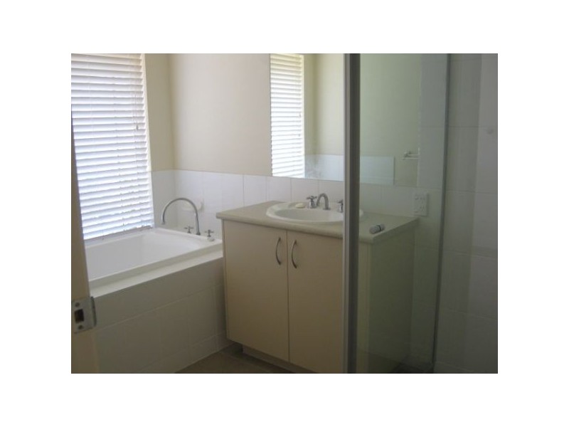 13 Burrows Street, Sippy Downs QLD 4556