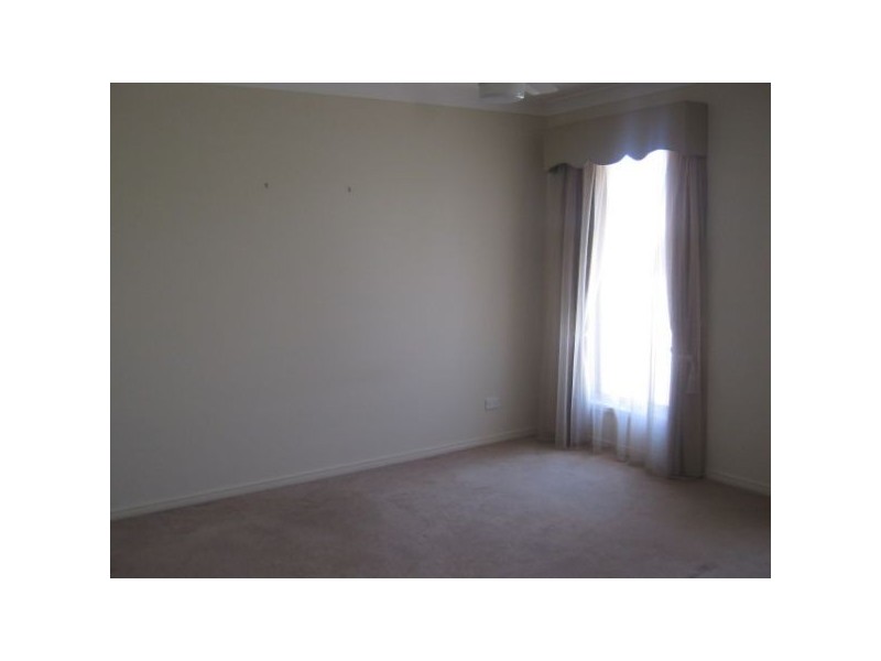 13 Burrows Street, Sippy Downs QLD 4556