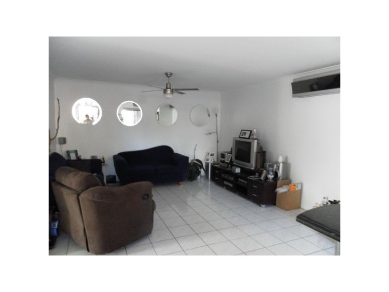 1/7 Kapala Street, Mooloolaba QLD 4557