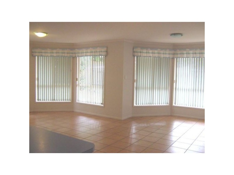 12 Oxford, Sippy Downs QLD 4556