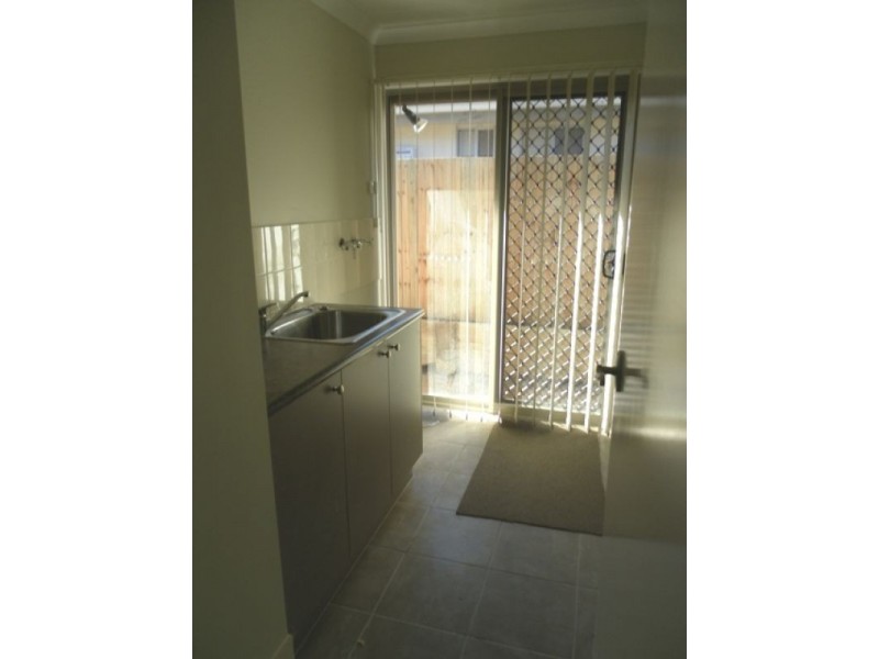64 Chestwood  Cresent, Sippy Downs QLD 4556