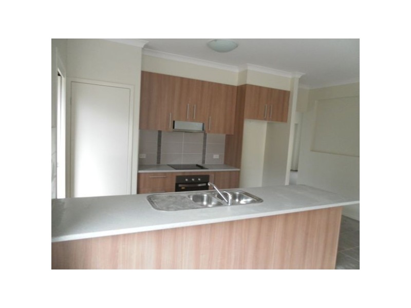 137 Mackintosh Drive, North Lakes QLD 4509