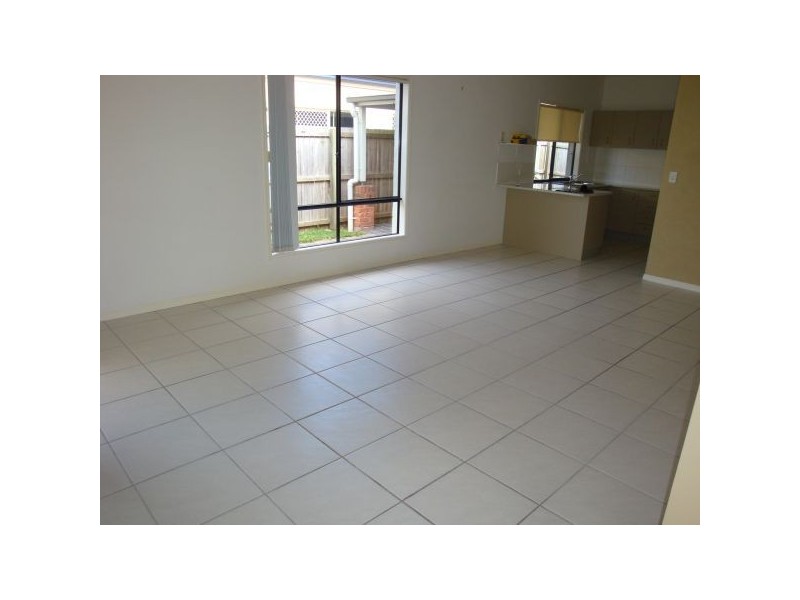 1 Moreton St, Sippy Downs QLD 4556