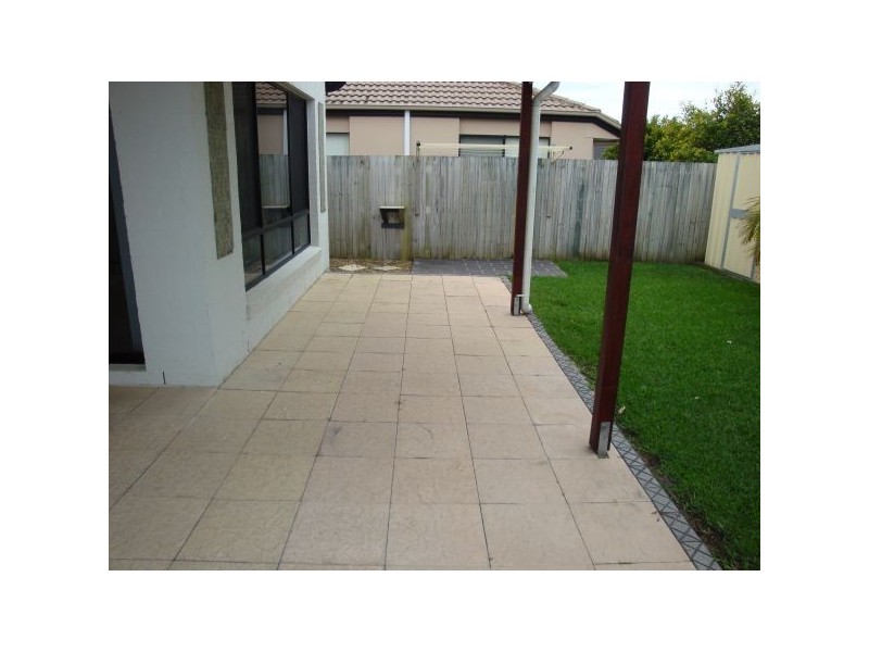 1 Moreton St, Sippy Downs QLD 4556