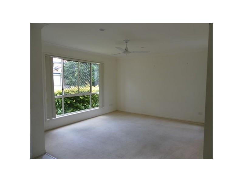 8 Explorer St, Sippy Downs QLD 4556