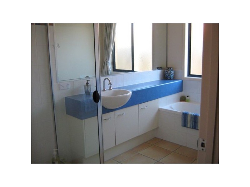 63 Albany St, Sippy Downs QLD 4556