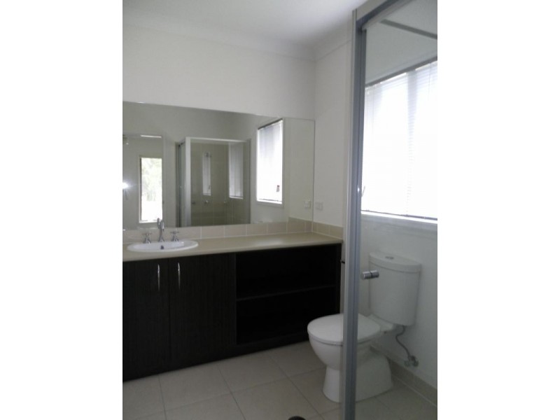 33 Red Cedar St, Sippy Downs QLD 4556