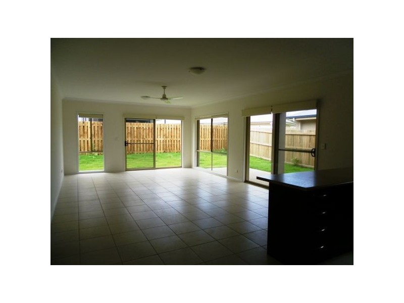 33 Red Cedar St, Sippy Downs QLD 4556