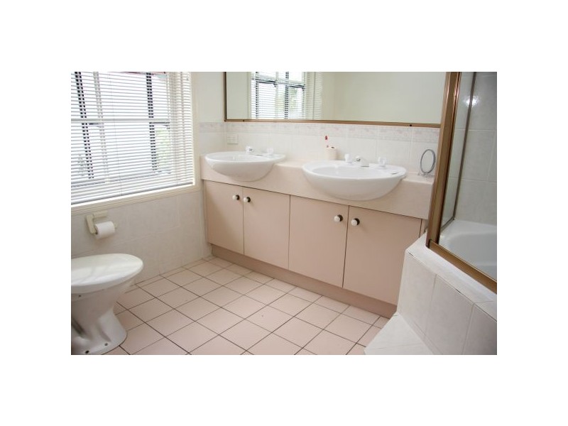 19 JAMES COOK DRIVE, Sippy Downs QLD 4556