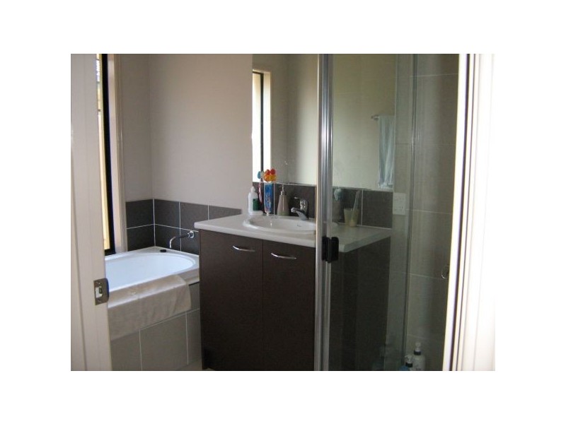13  Rollins St, Sippy Downs QLD 4556