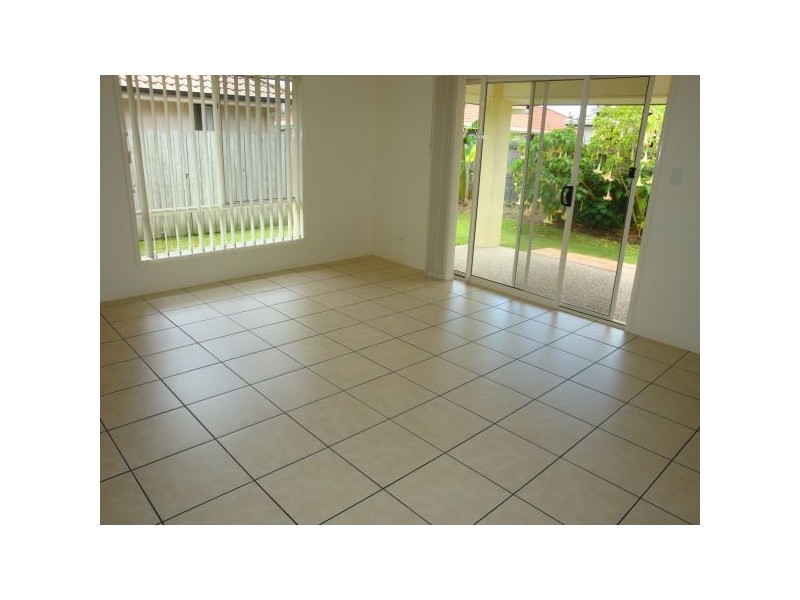 17 Crawford St, Sippy Downs QLD 4556