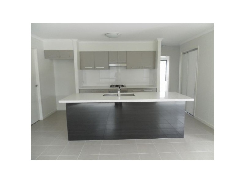 77 Creekside Drive, Sippy Downs QLD 4556