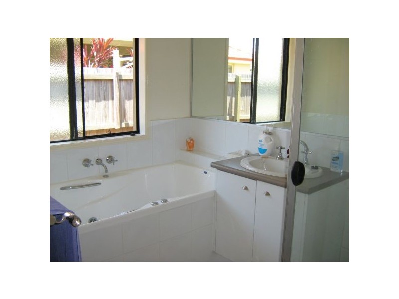 7 Crawford St, Sippy Downs QLD 4556