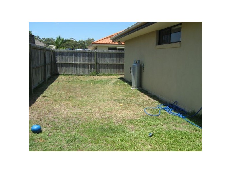 7 Crawford St, Sippy Downs QLD 4556