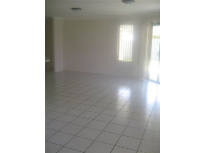 2 Phoenix Circuit, Sippy Downs QLD 4556