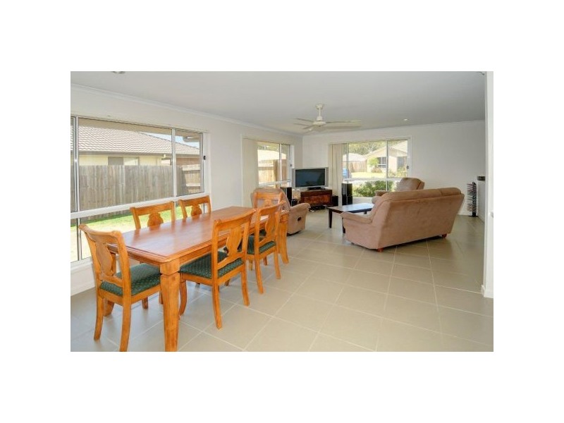 11 Silvereye St, Sippy Downs QLD 4556