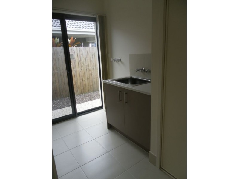 5 Red Cedar St, Sippy Downs QLD 4556