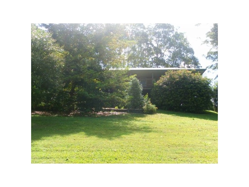 8 Ratcliffe Road, Mooloolah Valley QLD 4553