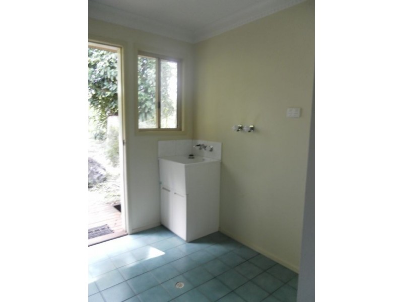 8 Ratcliffe Road, Mooloolah Valley QLD 4553