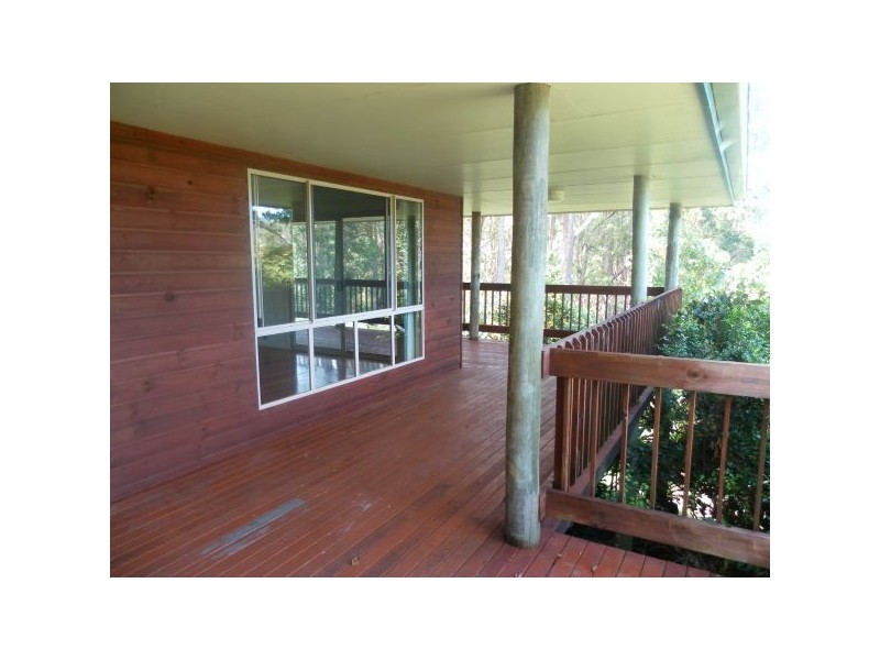 8 Ratcliffe Road, Mooloolah Valley QLD 4553