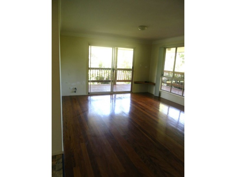 8 Ratcliffe Road, Mooloolah Valley QLD 4553