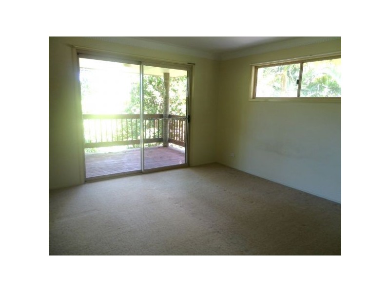 8 Ratcliffe Road, Mooloolah Valley QLD 4553