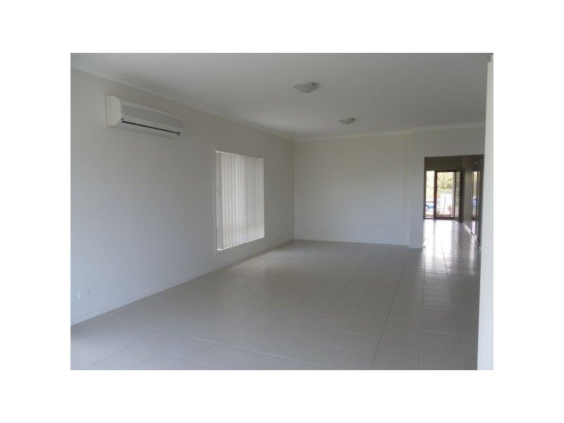 100 Tweddell Drive, Pelican Waters QLD 4551