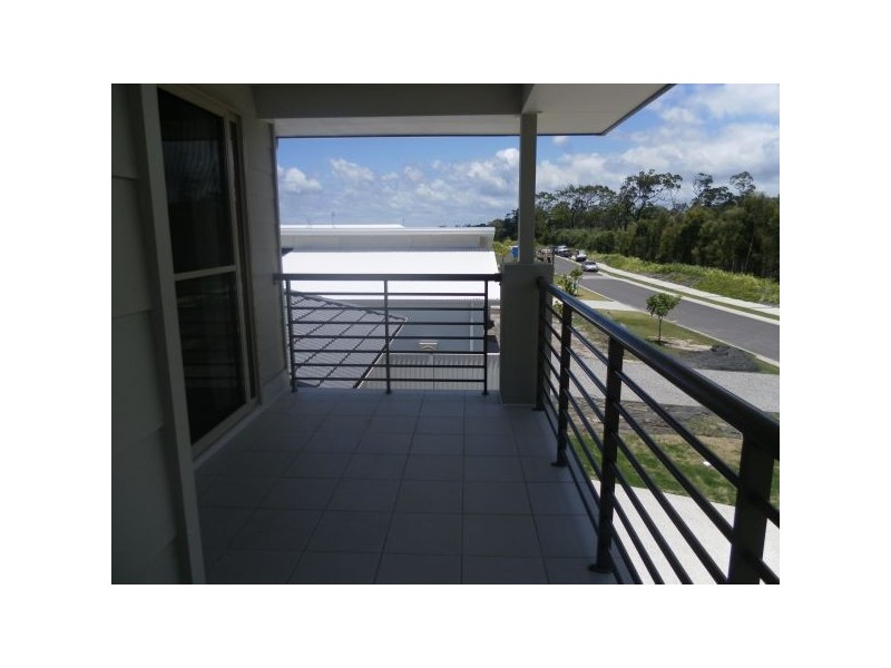 100 Tweddell Drive, Pelican Waters QLD 4551