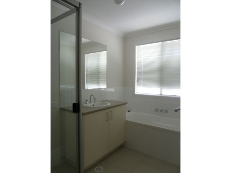 100 Tweddell Drive, Pelican Waters QLD 4551