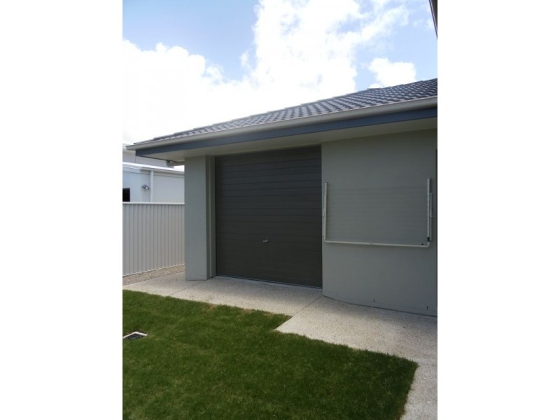 100 Tweddell Drive, Pelican Waters QLD 4551