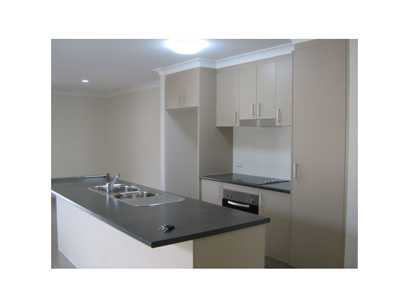 93 Chestwood  Cresent, Sippy Downs QLD 4556