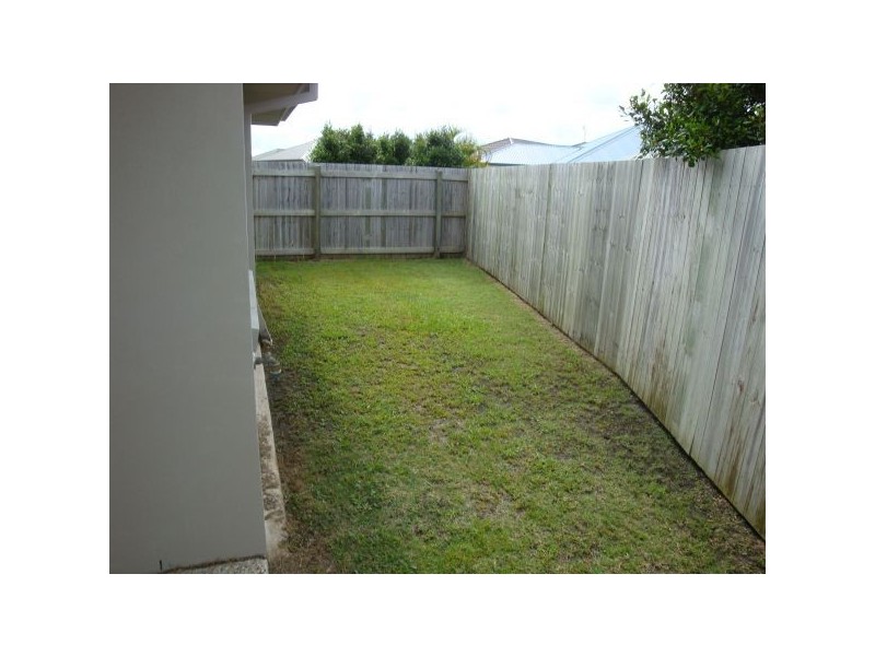 11 Davis St, Sippy Downs QLD 4556