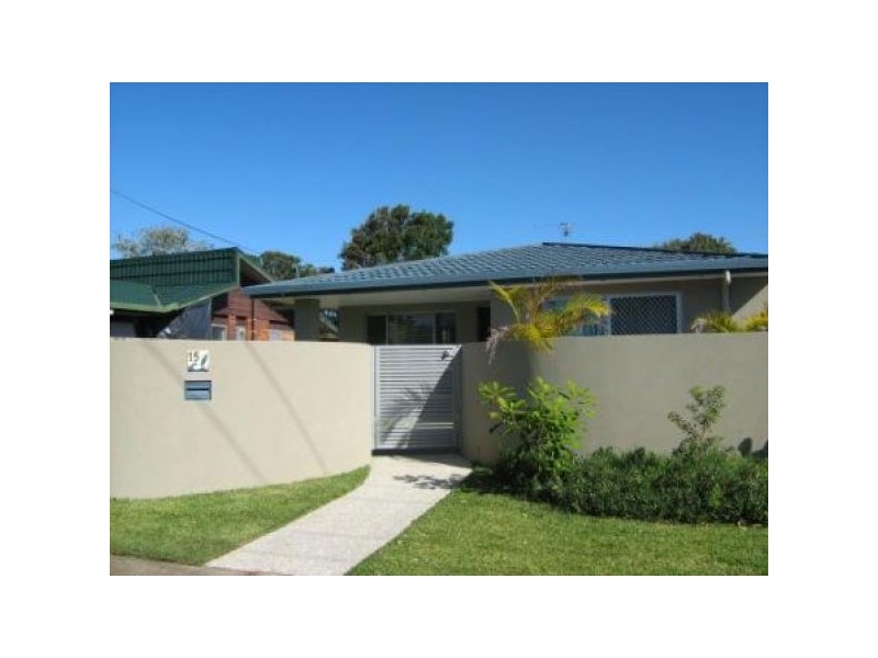 15 Ilaroo St, Warana QLD 4575