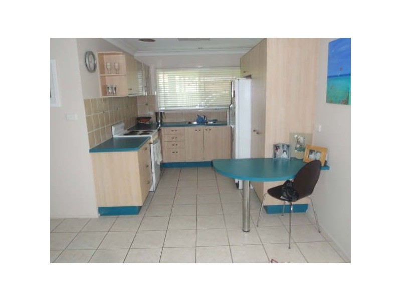 15 Ilaroo St, Warana QLD 4575