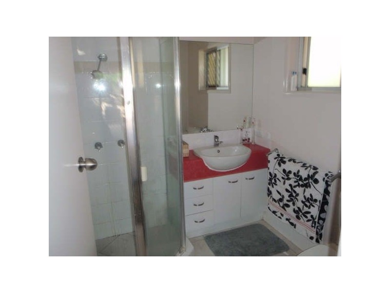 15 Ilaroo St, Warana QLD 4575