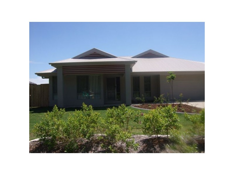 8 Parks Link Court, Pelican Waters QLD 4551