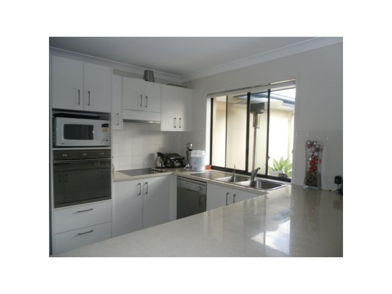 13 Bateman St, Sippy Downs QLD 4556