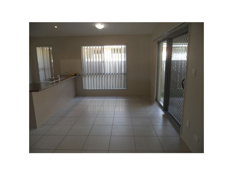 10 Silvereye Street, Sippy Downs QLD 4556