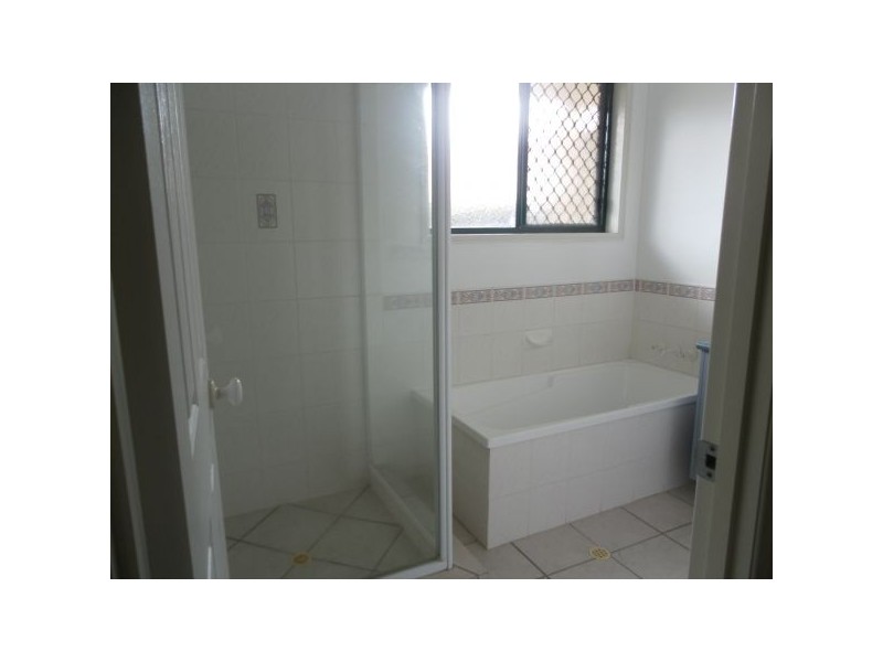 6 Bronte Court, Sippy Downs QLD 4556