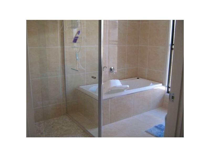 17 Ribbonwood St, Sippy Downs QLD 4556