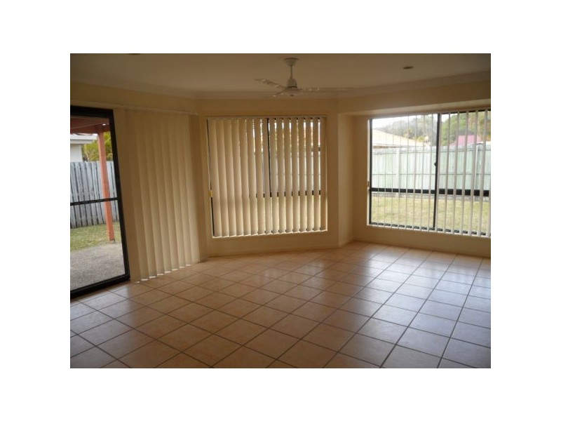 20 Bernheid Cres, Sippy Downs QLD 4556