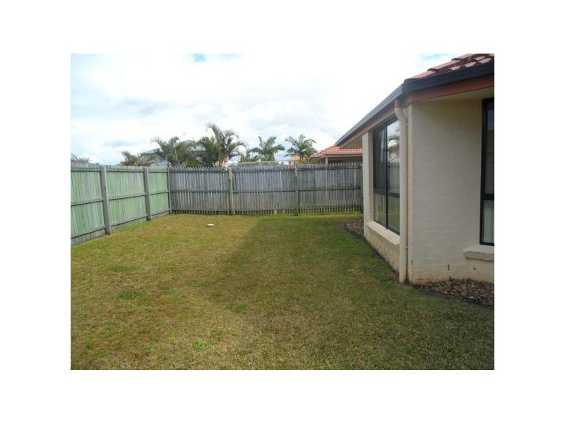 20 Bernheid Cres, Sippy Downs QLD 4556