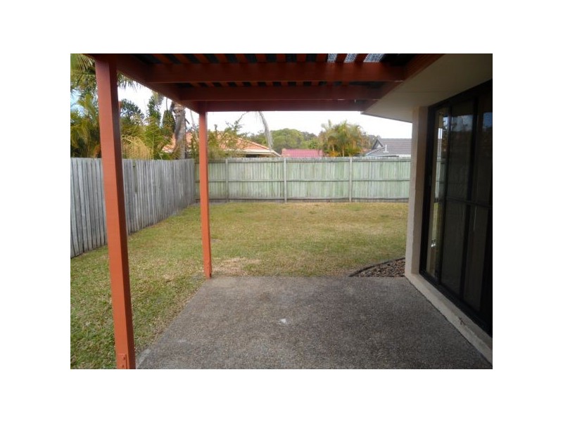 20 Bernheid Cres, Sippy Downs QLD 4556