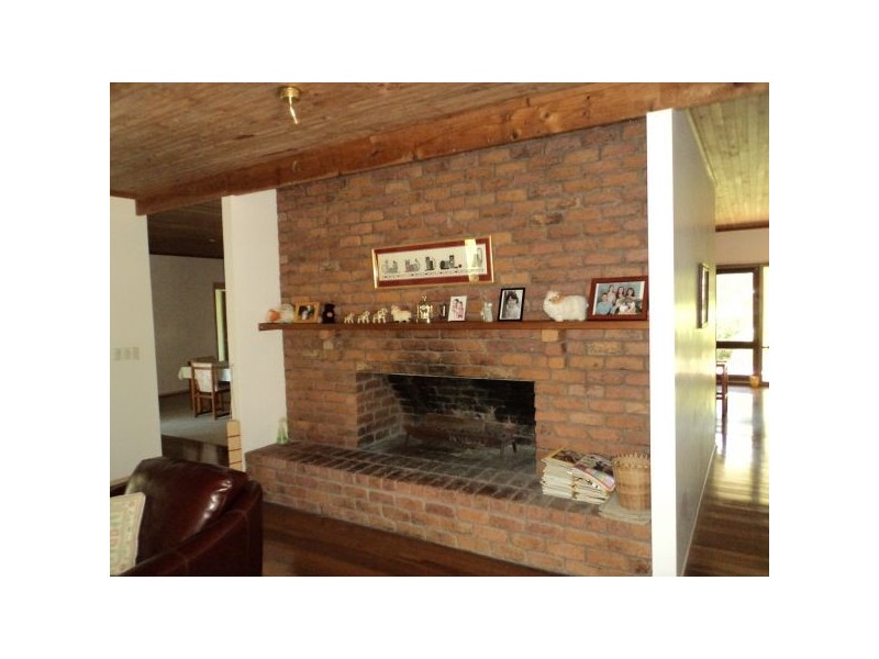 464 Neill Rd, Mooloolah Valley QLD 4553