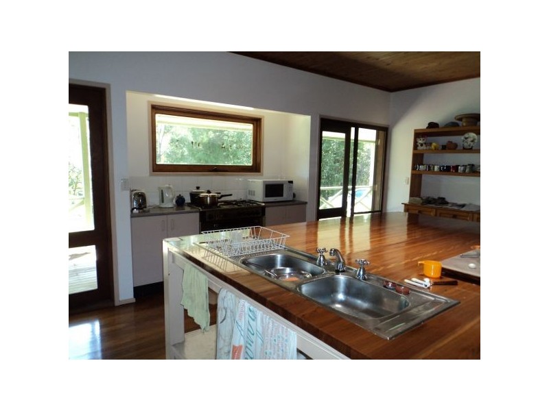 464 Neill Rd, Mooloolah Valley QLD 4553