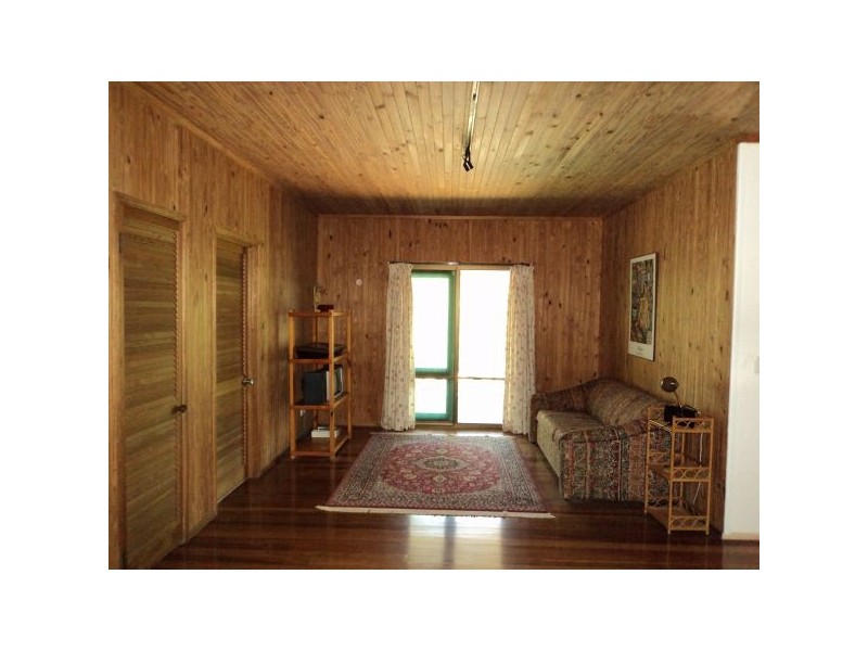 464 Neill Rd, Mooloolah Valley QLD 4553